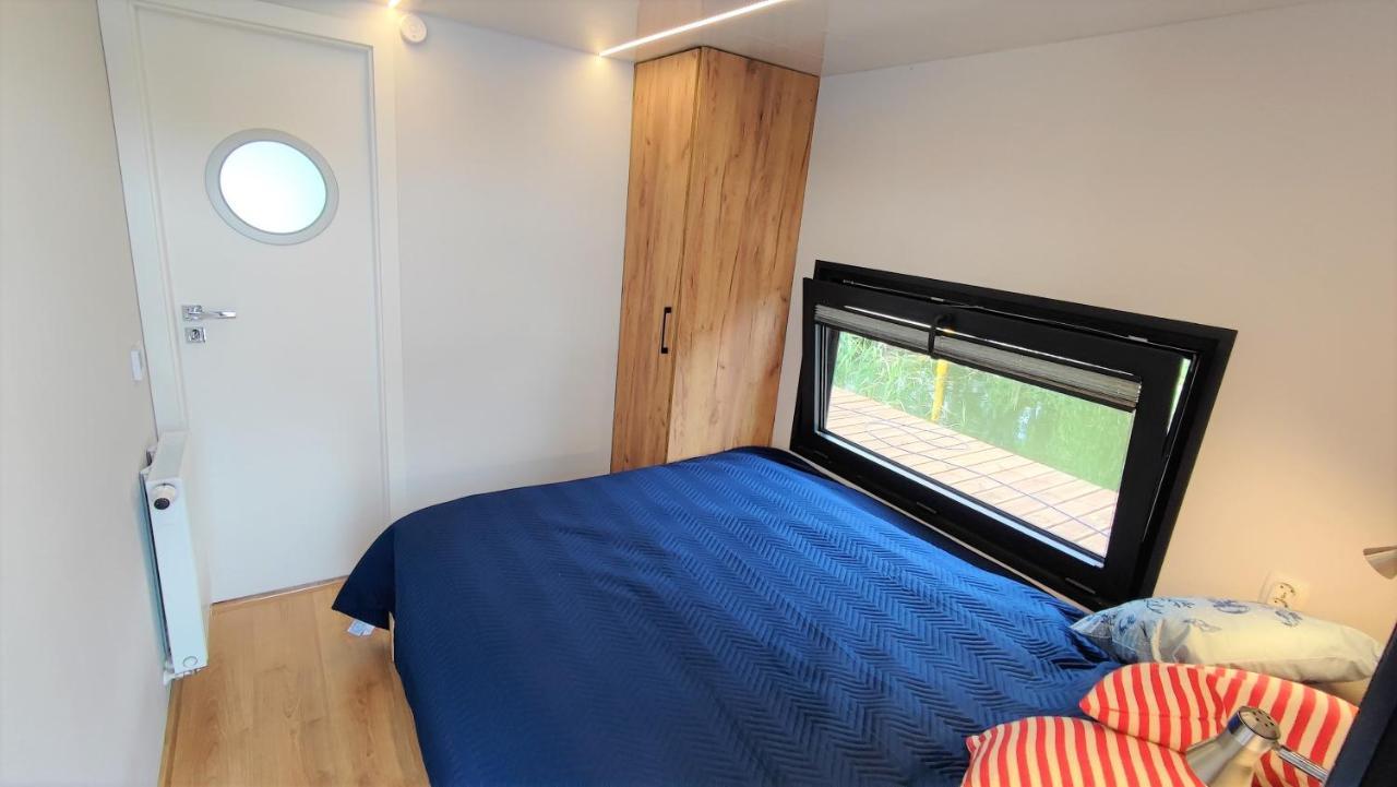 Houseboat Water King Apartament Plywajacy Dom Na Wodzie, 7 Os Wroclaw Exterior photo